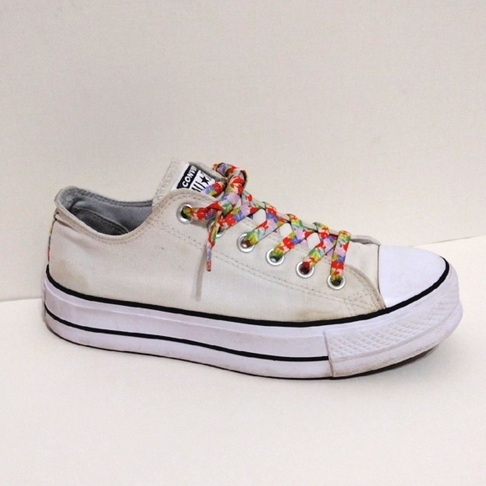 Converse CTAS Lift OX Platform Sneakers Women’s 8.5 White Rainbow Laces Low Top